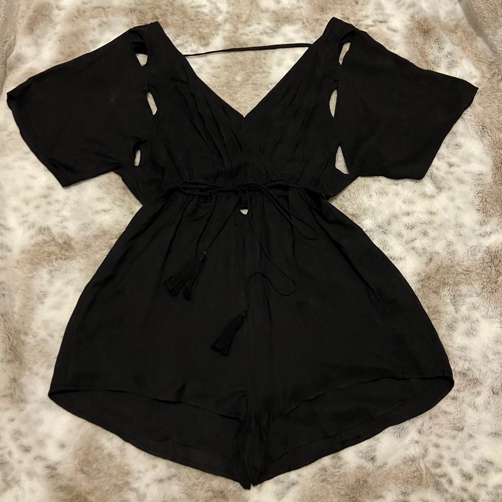 2x$20- Black Women’s V-Neck Drawstring Romper Shorts